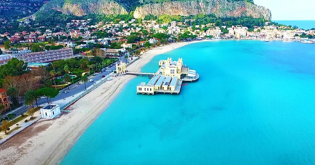 Mondello Sunrise Villa 0*,